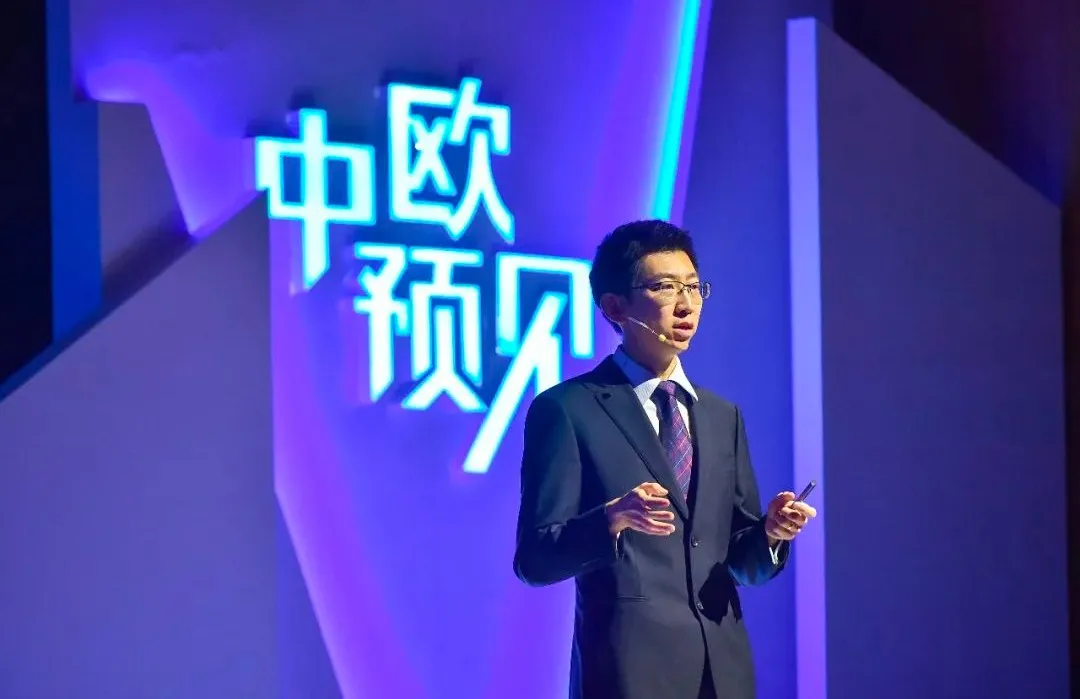 ����һ�߻㱨��������д�ܱ��������������ԿƼ�����֯���ֻ�ת��ʵ��