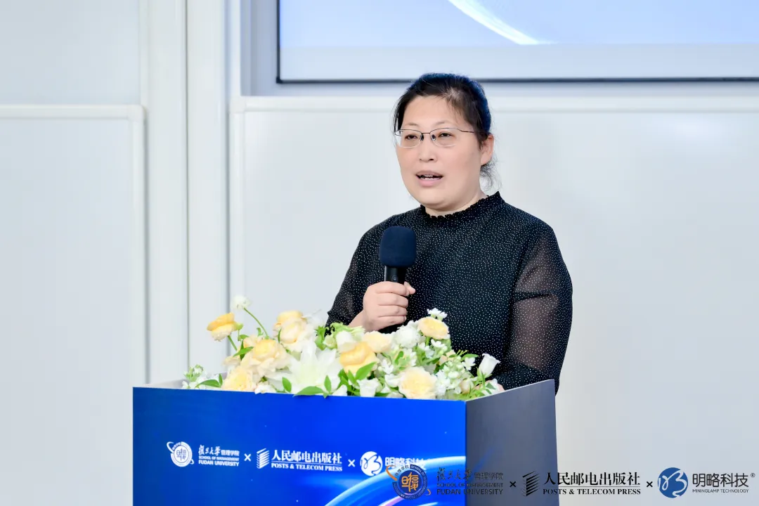 ���ʻ��ש@��������AI�������ع�Ӫ���·�ʽ���ڸ�����ѧ�ذ�����